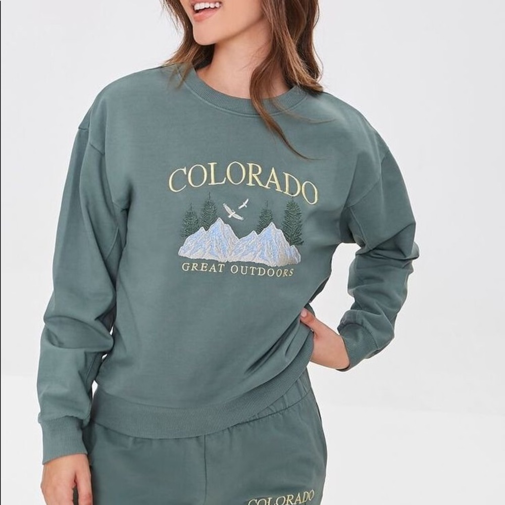 FOREVER21 embroidered pullover